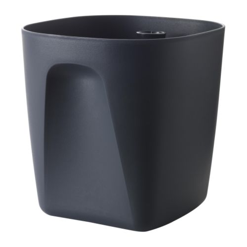 NEKTARIN Selvvanningspotte IKEA Sikrer at plantene dine trives, selv om du ikke kan vanne dem regelmessig.  Selvvanningsinnsatsen holder jorden fuktig. 