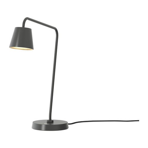 TISDAG Arbeidslampe IKEA Leselampe med stillbar arm gir mulighet til å stille inn lyset. 