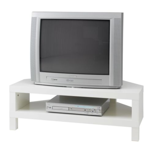 LACK Narożny stolik pod TV IKEA Bez tylnej ściany; ułatwia zagospodarowanie okablowania. 