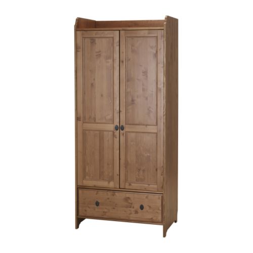 LEKSVIK Szafa IKEA Lite drewno, wytrzymały, naturalny materiał.  Wystarczająco głęboka żeby pomieścić "dorosłe" wieszaki. 