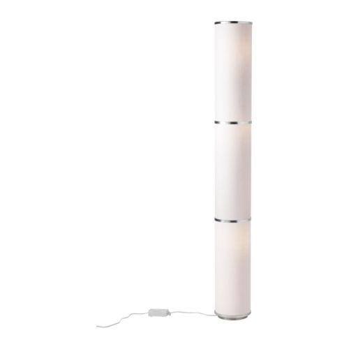 TEXTUR Lampa podłogowa IKEA Funkcja przyciemniania światła; dopasuj natężenie światła do potrzeb.  Klosz zapewnia delikatne, nieoślepiające światło. 