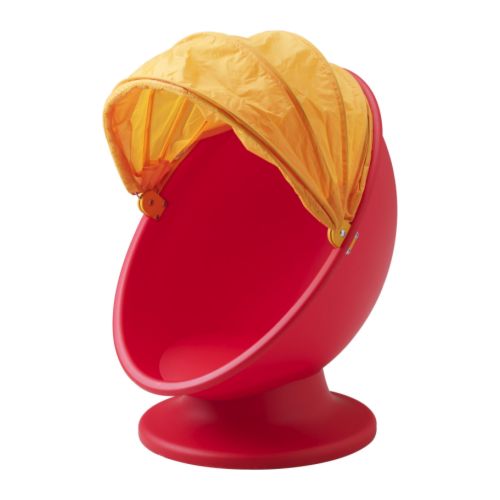 IKEA PS LÖMSK Poltrona giratória IKEA Quando a capota está fechada, a cadeira transforma-se num esconderijo para as crianças. 
