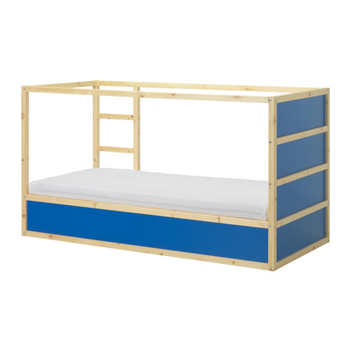 KURA Cama reversível IKEA Virada ao contrário, a cama converte-se rapidamente numa cama alta. 