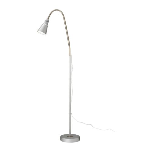 KVART Candeeiro de pé/leitura IKEA Braço regulável para orientar a luz com facilidade. 