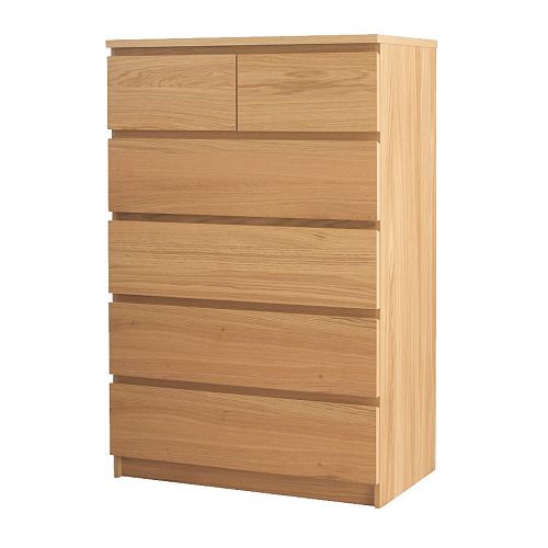 MALM Cómoda c/6 gavetas IKEA Gavetas muito espaçosas, oferecem mais espaço de arrumação.  Gavetas com travão, que deslizam suavemente. 