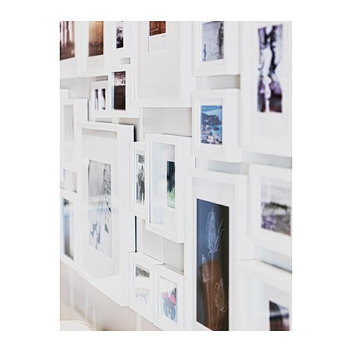 RIBBA Moldura IKEA Para quadros de tamanho A4 se utilizada com o passe-partout. O passe-partout dá relevo ao quadro e facilita o emoldurar.