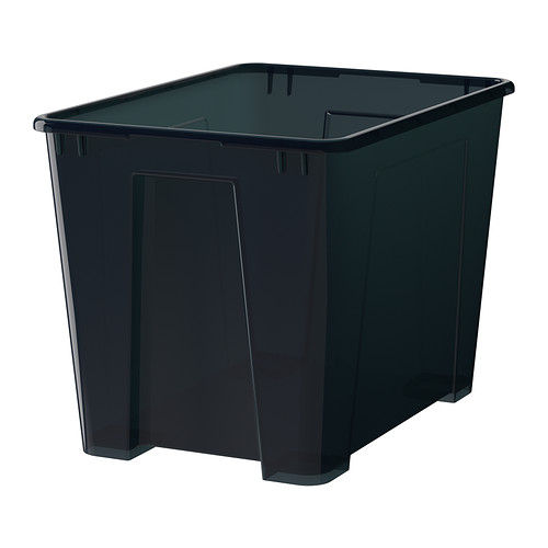 SAMLA Caixa IKEA Esta caixa é adequada para guardar equipamento de desporto, ferramentas de jardinagem ou acessórios para cuidar da roupa.   . 