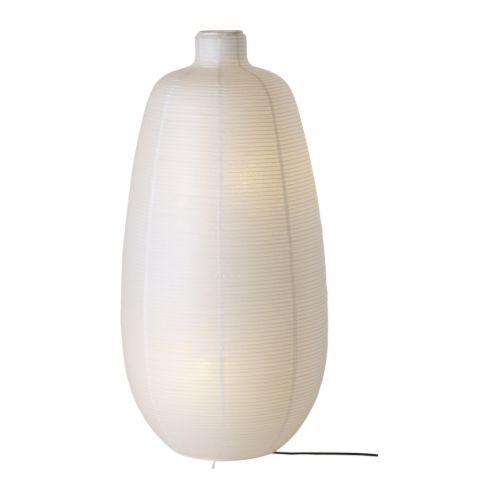 VÄTE Candeeiro de pé IKEA Luz difusa; oferece uma boa iluminação geral. 