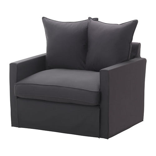 HÄRNÖSAND Fotoliu extensibil IKEA O gamă cu dimensiuni mici, precise; ușor de amenajat, chiar și în spații mici.  Se transformă cât ai clipi în pat. 