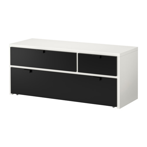 ODDA Comodă 3 sertare IKEA Destul de rezistent pentru a te susține.  Sertar glisant cu dispozitiv care previne deschiderea lor accidentală. 
