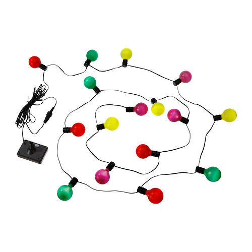SOLVINDEN Solcellsslinga, 16 klot IKEA Ingen elförbrukning; solpanelen omvandlar solljus till energi.