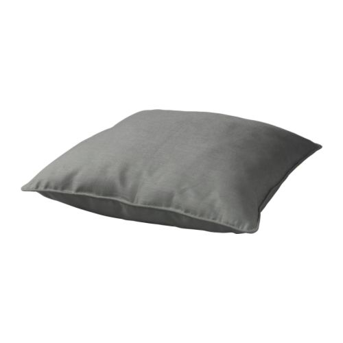 AINA Poťah na vankúš IKEA Vďaka zipsu možno poťah jednoducho sňať a oprať. 