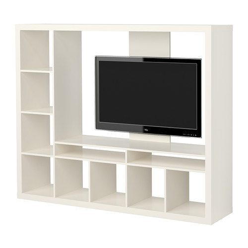 EXPEDIT TV úložný diel IKEA Police možno namontovať vľavo alebo vpravo; zvoľte si také umiestnenie, ktoré vám najviac vyhovuje. 