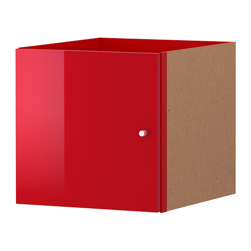 EXPEDIT Vložka s dvierkami IKEA Povrch s vysokým leskom odráža svetlo a poskytuje pulzujúci vzhľad. 