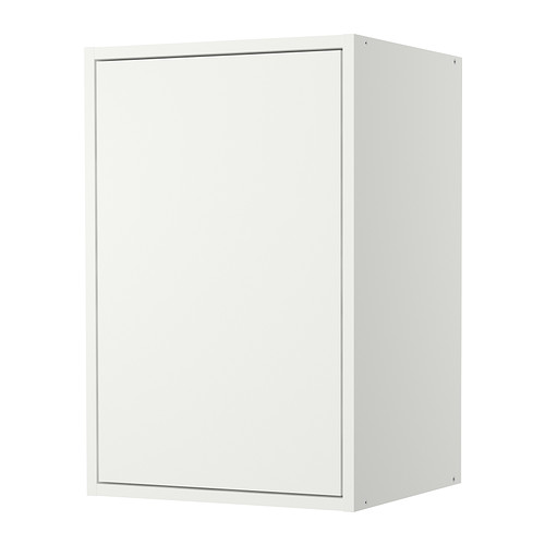 FYNDIG Nástenná skrinka s dvierkami IKEA 1 nastaviteľná polica, ich rozmiestnenie si prispôsobte vlastným potrebám. 
