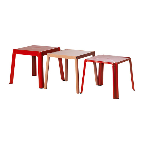 IKEA PS 2012 Stôl, 3 ks IKEA Z jedného stola možno vytvoriž až tri; môžete ich stohovať či používať každý zvlášť. 