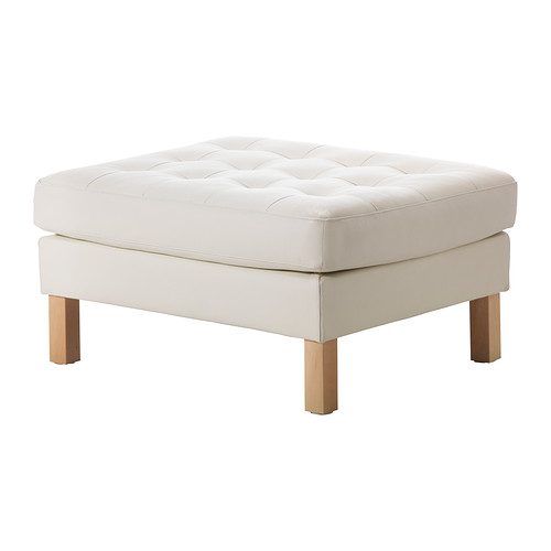 KARLSFORS Podnožka IKEA Funguje ako ďalšie miesto na sedenie aj ako pohodlne rozložená pohovka. 