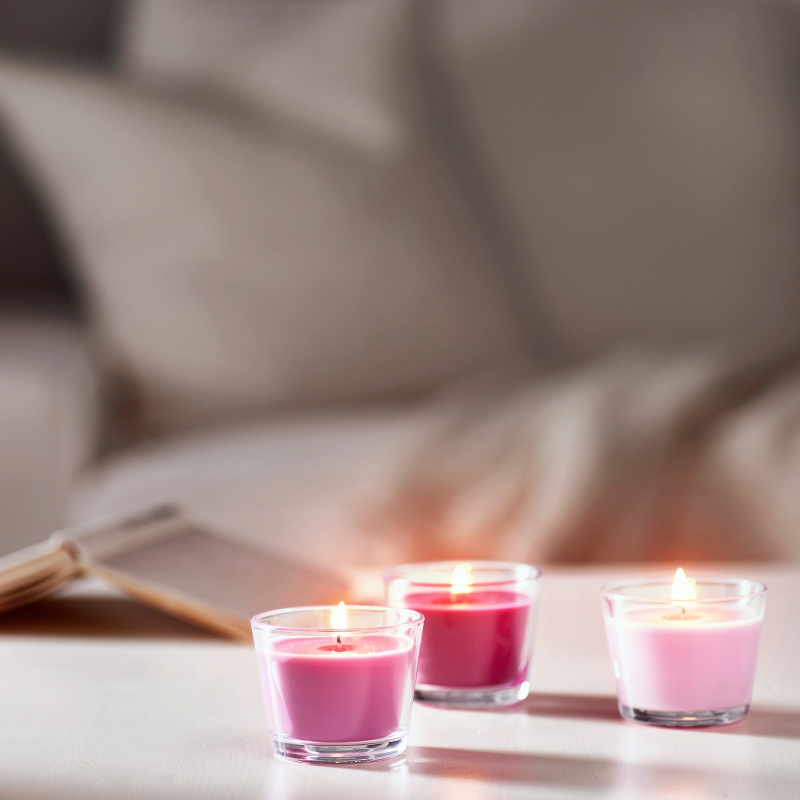 BRÄCKA Scented candle in glass, Mint candy/pink IKEA