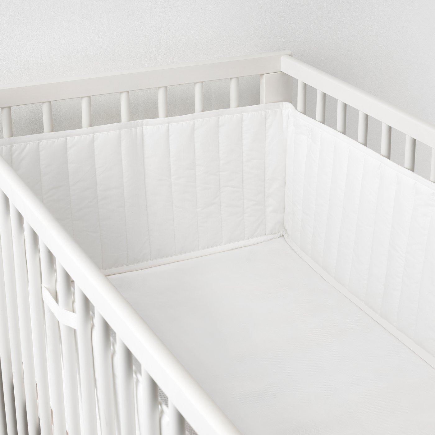 baby crib