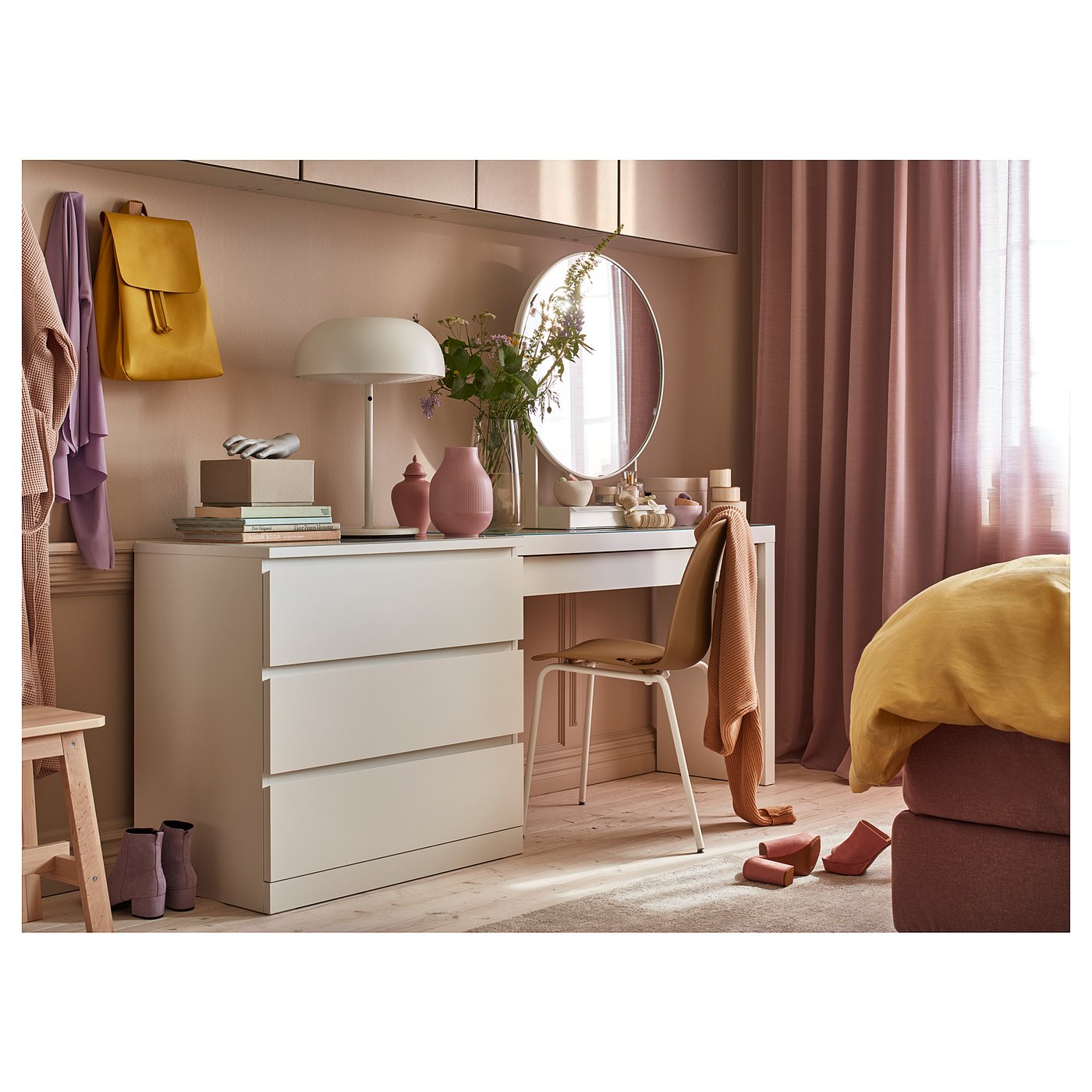 table dresser with mirror