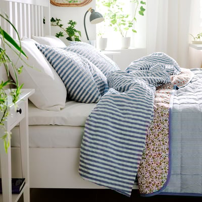 SMÅNUNNEÖRT Duvet cover and pillowcase, dark grey-blue white/striped, 150x200/50x80 cm