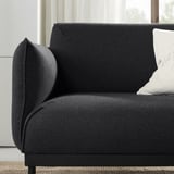 ÄPPLARYD anthrazitfarbenes Sofa, modernes Design, dunkelgrauer Stoff, gepolsterte Sitzfläche und Rückenlehne, schlanke schwarze Beine. .