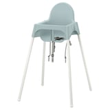 Blauer ikea ANTILOP Hochstuhl, Kunststoff & Stahl, weiße Beine, 5-Punkt-Gurt.