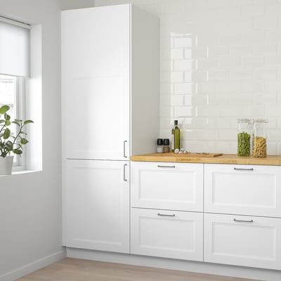 AXSTAD weiße Küchenschränke, modern und schlank