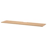 Flaches Holzregal aus Eiche natur.