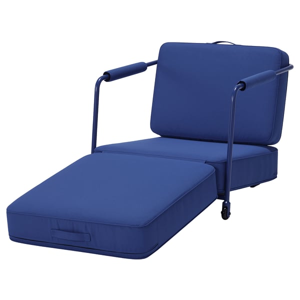 Blauer moderner Liegesessel mit verstellbarem Sitzkissen und Armlehnen, der auf Komfort und Langlebigkeit ausgelegt ist.