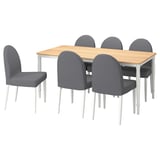 Moderne 6-Sitzer-Essgarnitur mit grauen Stoffstühlen, weißen Metallbeinen und Holztisch.