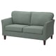 Grünes EKHOLMA 2-Sitzer-Sofa. Aufrechtes Design, weiche Kissen, Holzbeine, Stoffbezug.