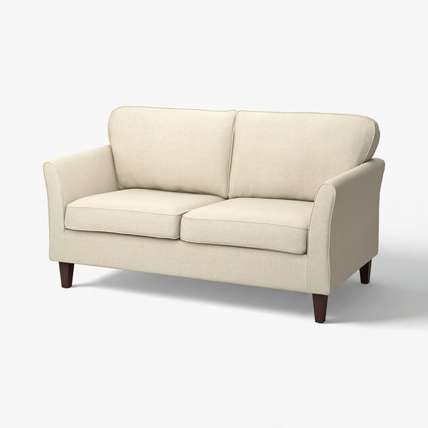 Ein beige EKHOLMA Zweisitzer. Es ist ein weicher, strukturierter Stoffbezug mit abnehmbarem Sitz. Das Sofa hat eine klassische, geschwungene Form mit Holzbeinen.