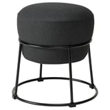 Eleganter schwarzer EMMISLÖV Pouf mit schlankem Metallgestell und weichem grauem Stoff, runde Form, moderner Stil.