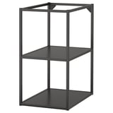 Ein IKEA ENHET Regal aus schwarzem Metall. Es verfügt über zwei offene Regale und ein minimalistisches Rahmendesign, das sich perfekt für die Präsentation von Gegenständen eignet.