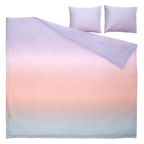 Lila Ombre-Bettset mit Bettdecke und Kissenbezügen. Leichter, recycelter Stoff. Glattes Verlaufsdesign.