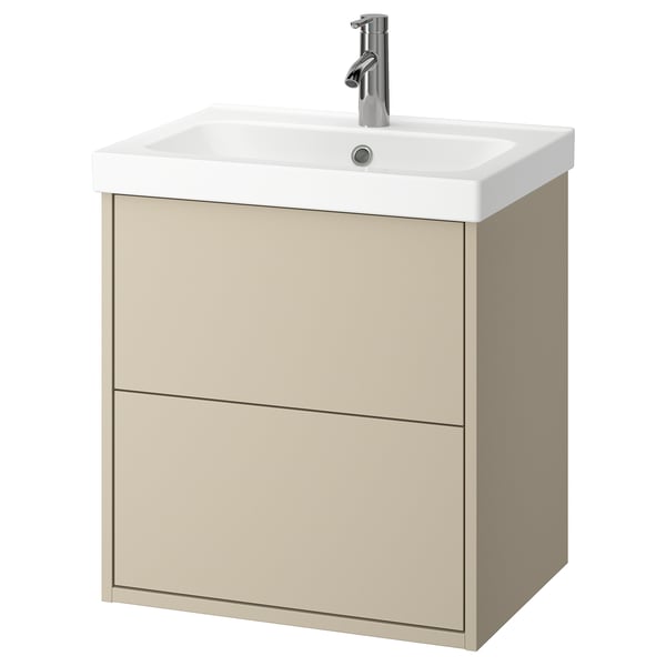 Ein beigefarbener HAVBÄCK-Badezimmerschrank mit einem weißen Keramikwaschbecken. Er verfügt über zwei geräumige Schubladen und ein klares, minimalistisches Design.