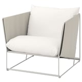 HAVSTEN weißer Outdoor-Stuhl, modernes Design mit Netz- und Metallrahmen.
