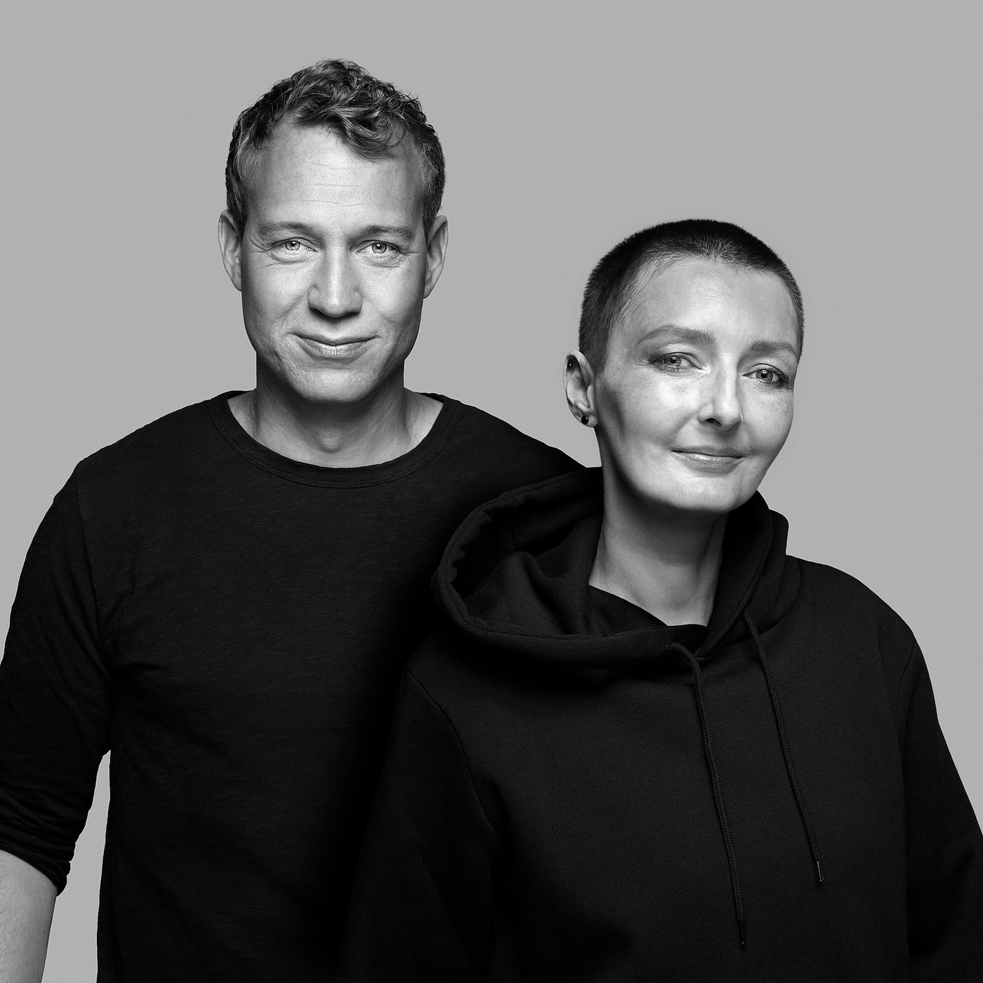 HUSET Puppenhausmöbel und -figuren, Schlafzimmer/Badezimmer bunt