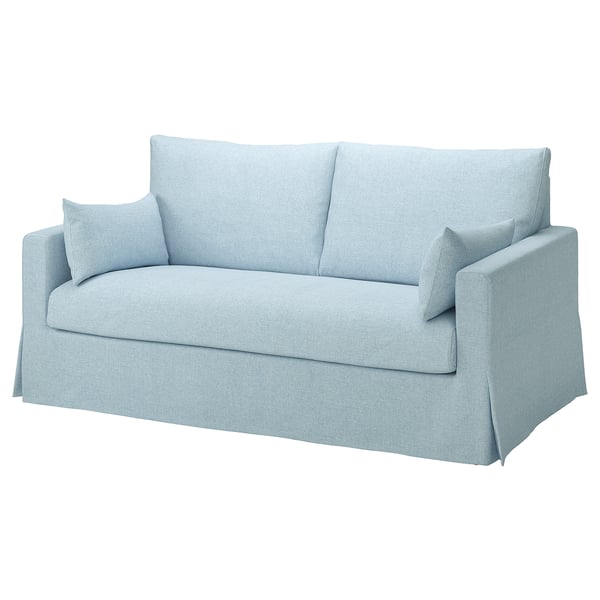 Hellblaues HYLTARP-Sofa mit weichem, meliertem Stoff. Modernes, klares Design, bequem mit wendbaren Kissen.