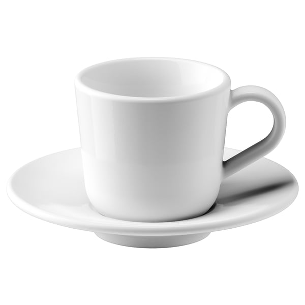 Ein weißes IKEA 365+ Kaffeetassen- und Untertassen-Set aus strapazierfähigem Porzellan.
