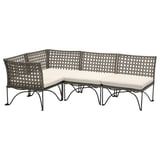 JUTHOLMEN Outdoor-Sofa, weiße Kissen, geflochtene Rattan-Optik, modernes Design.