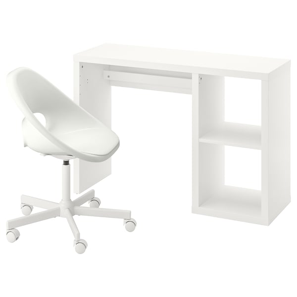 Ein weißes KALLAX Schreibtisch- und Stuhlset. Der Schreibtisch hat ein offenes Design mit Stauräumen. Der Stuhl ist drehbar mit weißer Sitzfläche und Untergestell.