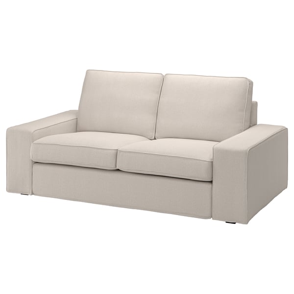 Ein KIVIK-Sofa, cremefarben, mit einem Bezug aus strukturiertem Stoff. Er hat ein weiches, abgerundetes Design mit zwei Kissen und Armlehnen.
