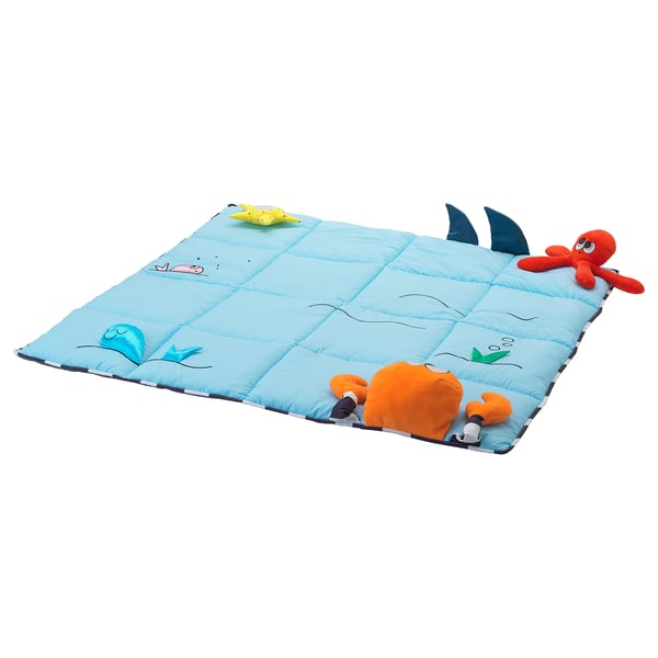 KLAPPA Baby-Spielmatte: blau, quadratisch, gepolstert, mit bunten Meerestier-Motiven.