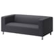 Modernes graues Sofa, niedrige Rückenlehne, kastenförmiges Design, Metallbeine, graue Polsterung.