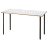 LAGKAPTEN-Tabelle. Platte aus hellem Holz, Beine aus schwarzem Metall. Modernes, rechteckiges Design. Verwendung im Innen- und Außenbereich.