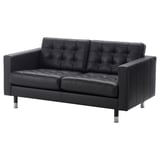 Schwarzes Leder-Loveseat, modernes Design mit getufteter Rückenlehne und Sitzfläche, verchromte Beine.