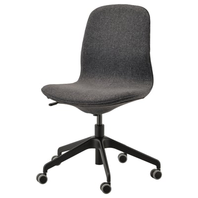 Ein grauer, moderner Bürostuhl namens LÅNGFJÄLL mit geschwungenen Linien, verstellbarer Höhe und Neigung und fünf Rollen.