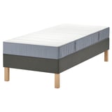 IKEA LYNGÖR graue Schaumstoffmatratze auf Holzrahmen, rechteckig.